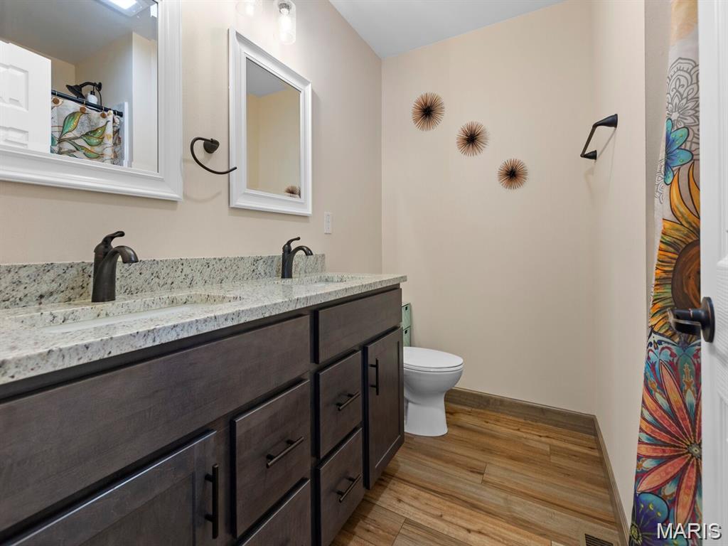 PRAIRIE TRAILS ESTATES - Residential Lease