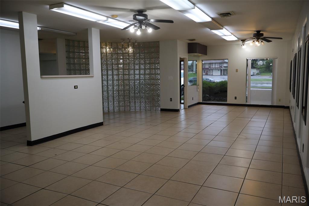 Kirchhoffs 02 - Commercial Lease
