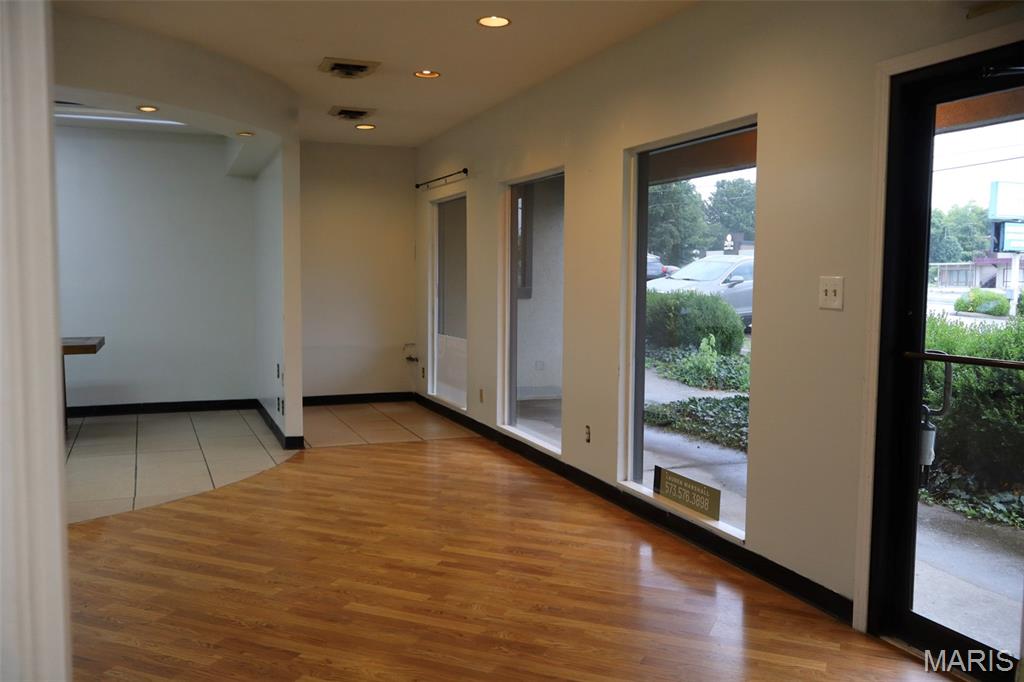 Kirchhoffs 02 - Commercial Lease