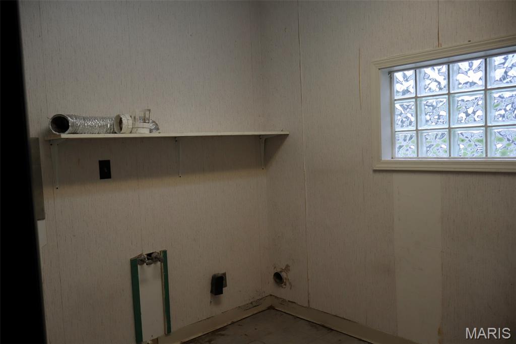 Kirchhoffs 02 - Commercial Lease