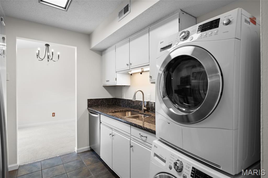 Brentwood Forest Condo Ph Eight - Residential