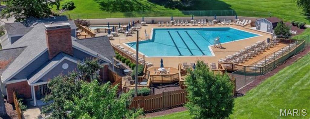 Brentwood Forest Condo Ph Eight - Residential