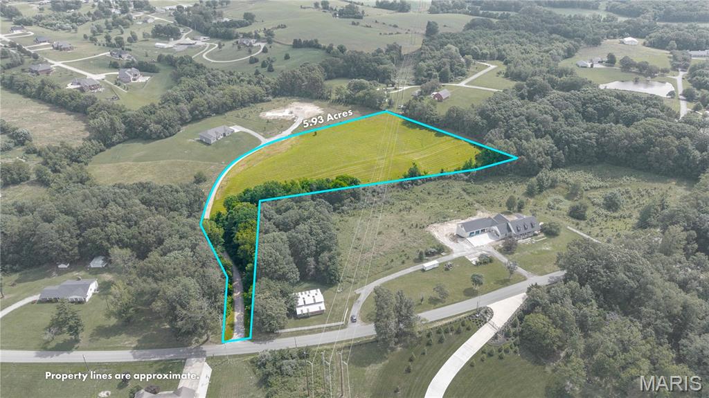 Country Living, Gorgeous Views, Convenient to Cape or Jackson amenities! Jackson Schools! Build your Dream Home on this 5+ acres! Accomodates a walkout plus a great spot for a fishing pond!!