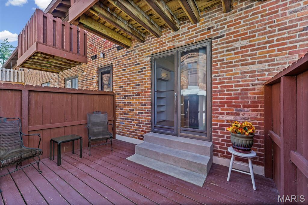 Royal Arms Condo - Residential
