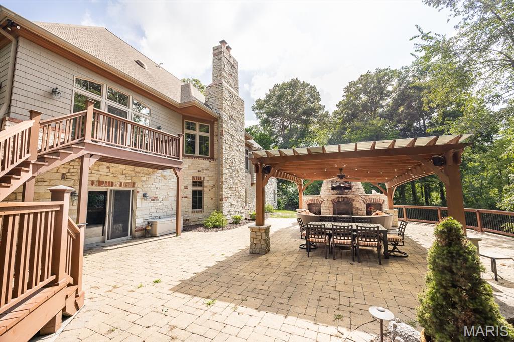 Raven Oak - Residential