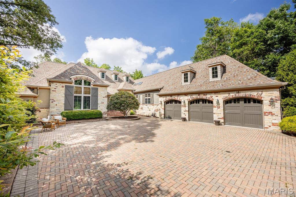 Raven Oak - Residential
