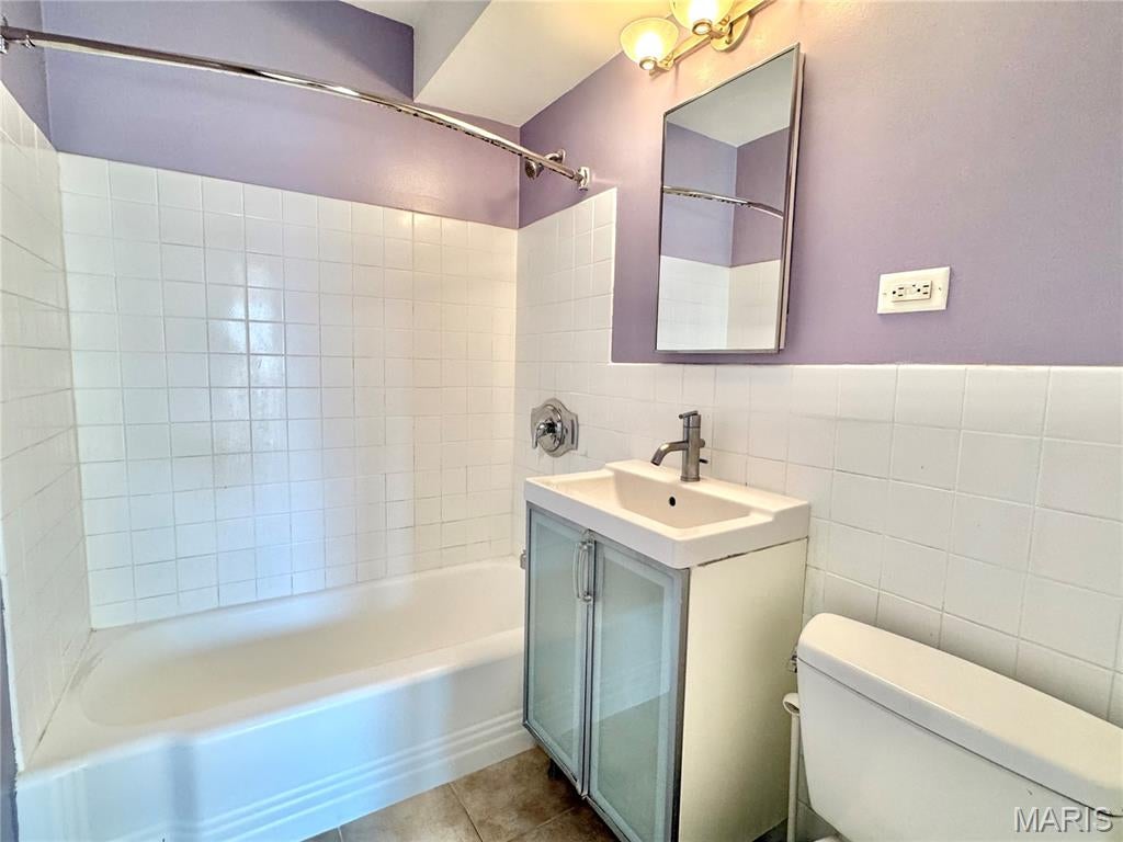 Blu City Spaces Condos - Residential Lease