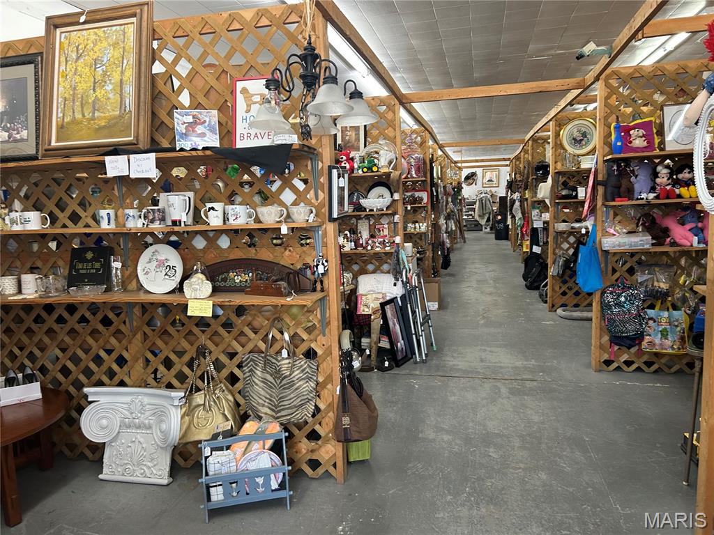 n/a - Commercial Sale