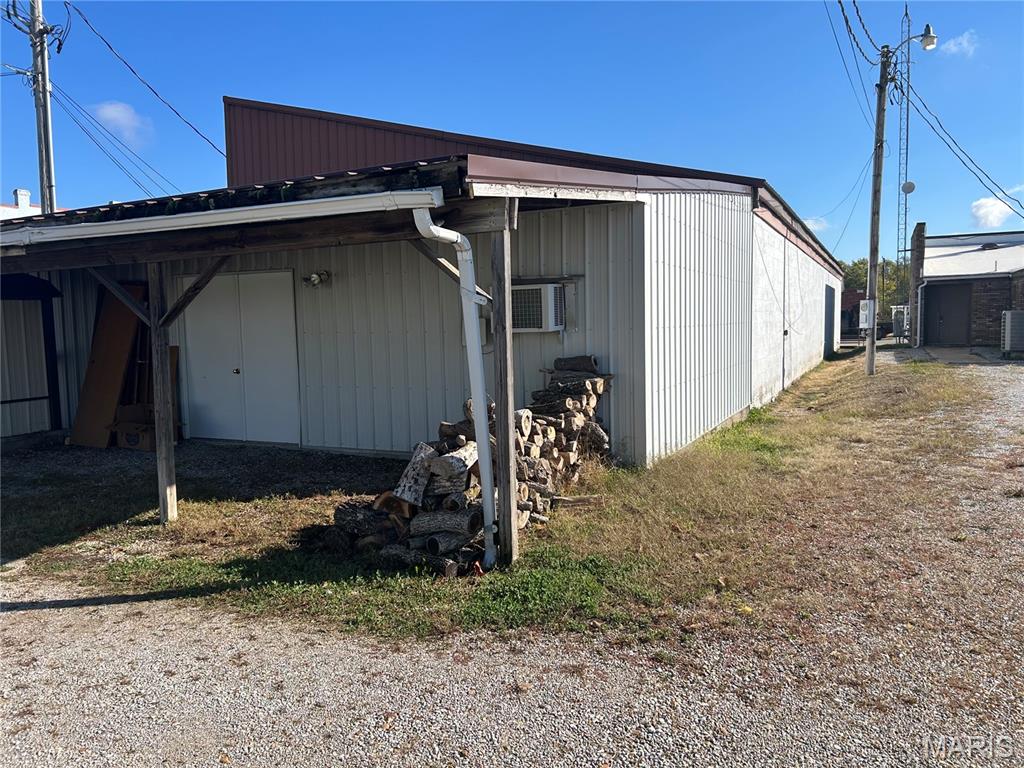 n/a - Commercial Sale