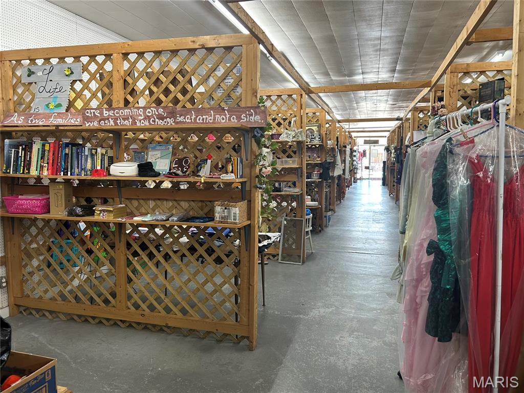 n/a - Commercial Sale