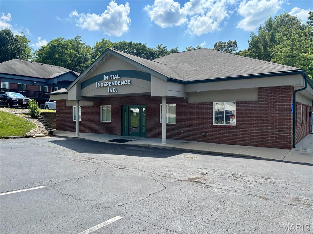 Country Life Estate Rev - Commercial Sale