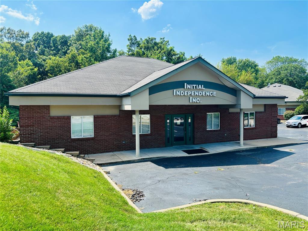 Country Life Estate Rev - Commercial Sale