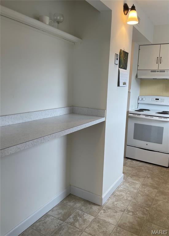 Chateau De Ville Condo Sec - Residential