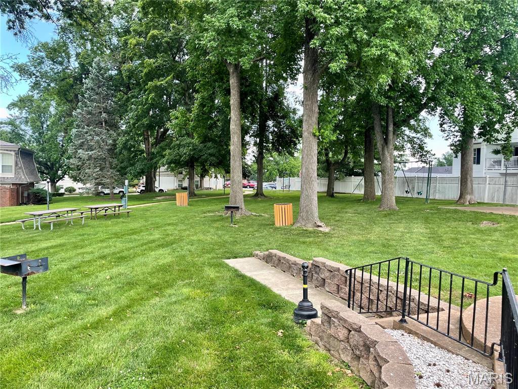 Chateau De Ville Condo Sec - Residential