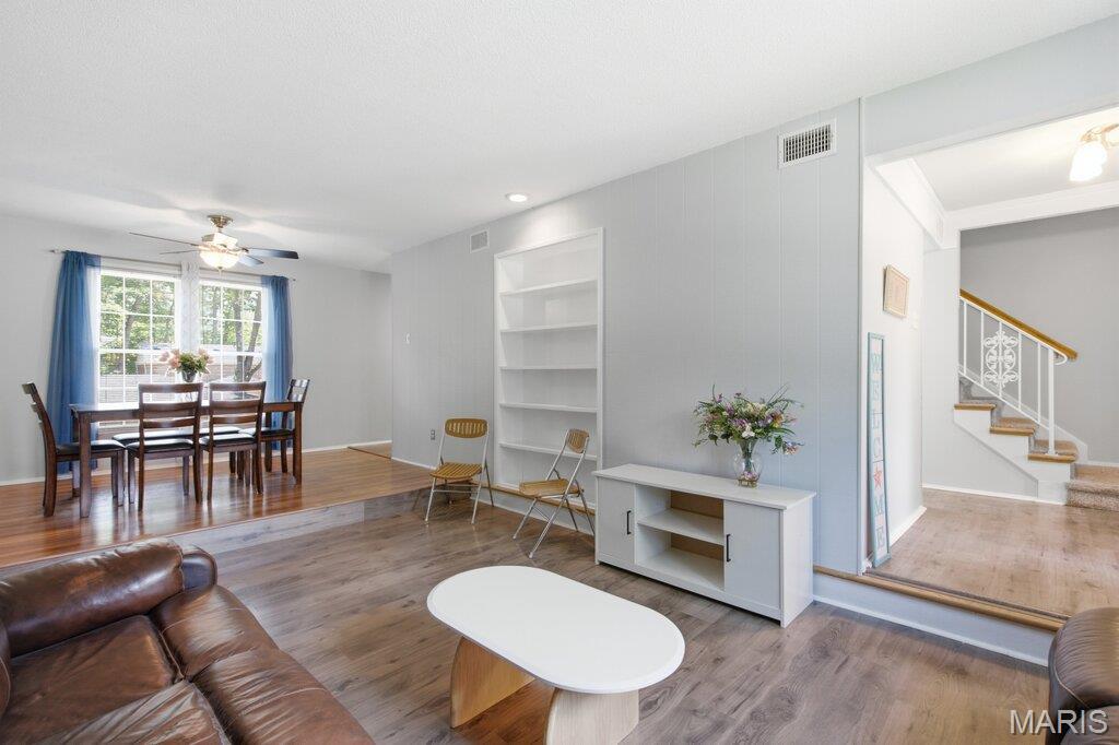 Woods Glen Condo 9 - Residential