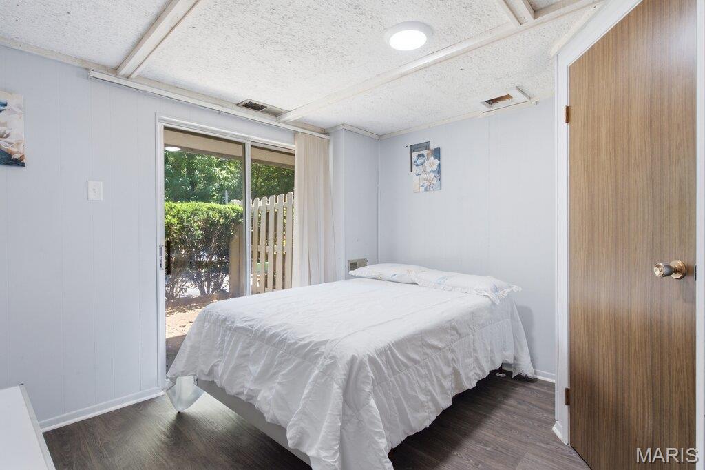 Woods Glen Condo 9 - Residential