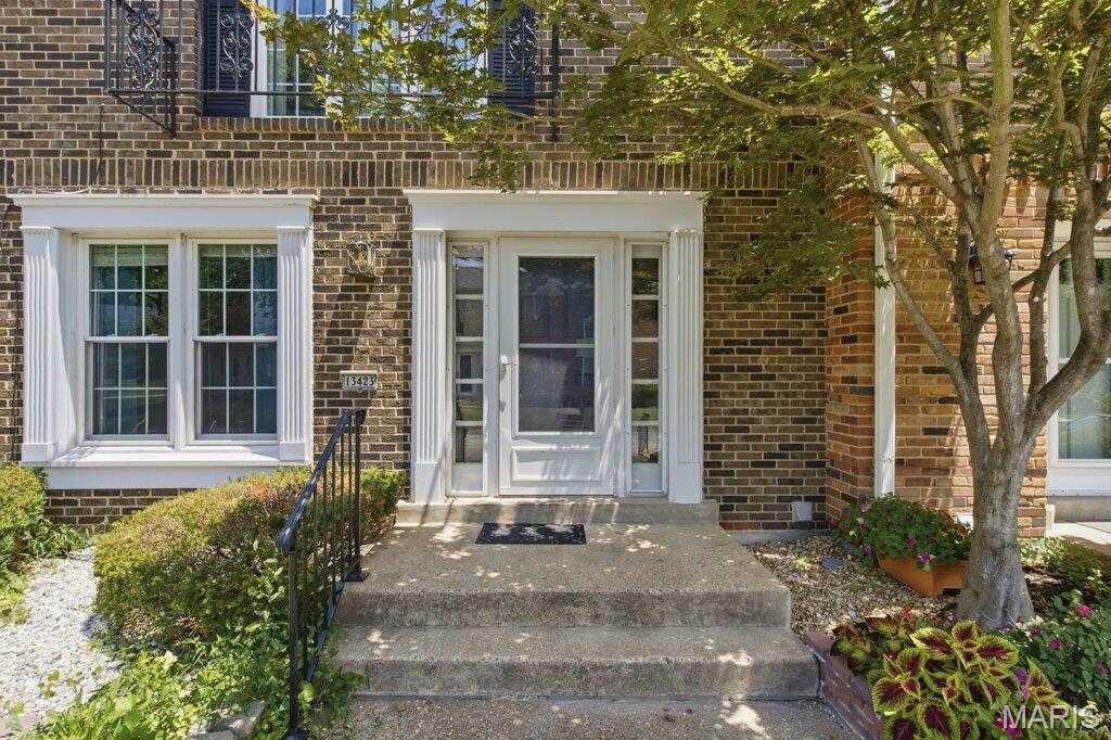 Woods Glen Condo 9 - Residential