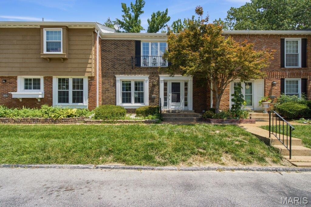 Woods Glen Condo 9 - Residential