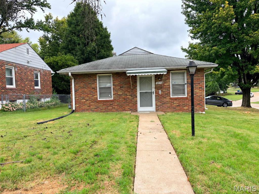 Opportunity awaits in Jennings! This solid brick ranch offers approximately 1,150 sq. ft. of above-grade living space with 2 bedrooms, 1 bath, an attached one-car garage, full basement, and a spacious 7,501 sq. ft. lot. Inside, you'll find hardwood floors, oak cabinetry, and a practical layout with plenty of potential to make the home your own. Just off the kitchen is a versatile den/dining area, providing additional space that could serve as a dining room, cozy sitting area, home office, or flex space to fit your needs.  Whether you're an owner-occupant looking for a home you can update over time or an investor searching for your next project, this property offers a great starting point and a little TLC could go a long way toward bringing out its full potential.

Home is being sold AS-IS. Seller will make no repairs or provide repair credits. Buyer/Buyer agent to verify all property information and perform inspections and due diligence to their satisfaction.