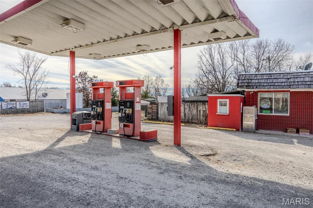 LEBANON - Commercial Sale