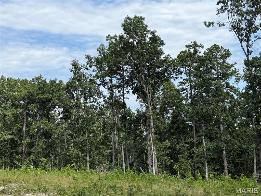 Cherokee Pass - Land