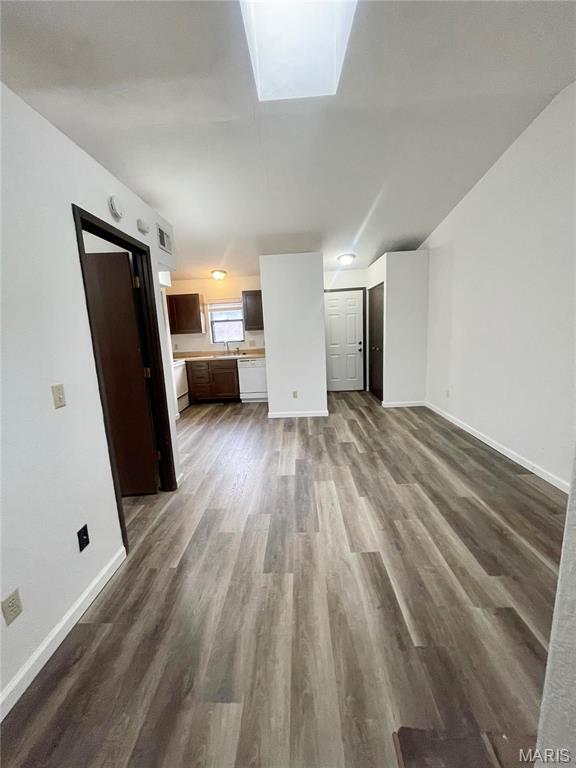 CHATEAU WOODS - Residential Lease