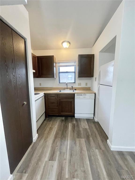 CHATEAU WOODS - Residential Lease