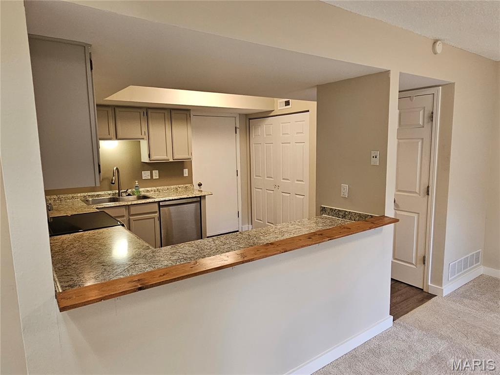 Sandalwood Creek Condo Ph One-A - Residential Lease