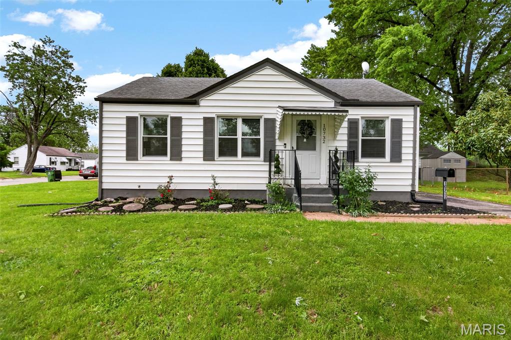 Check out this cutie patootie! This charming move-in ready home is packed with updates and ready to impress. The beautifully updated kitchen features crisp white shaker cabinets, stainless steel appliances and durable luxury vinyl tile. Gleaming hardwood floors run throughout the family room and all three bedrooms on the main level. 
Enjoy peace of mind with new vinyl double-hung windows throughout. The finished lower level offers a spacious area perfect for entertaining, along with an additional room ideal for a home office, workout space, or bonus room. A full spacious second bath with shower adds extra convenience.
Step outside to a private back patio with new vinyl privacy fencing—perfect for relaxing or hosting—and don’t miss the added bonus of a large, fenced side lot complete with a shed for extra storage.
Location is the cherry on top—just steps away from Tiemeyer Park, where you can enjoy summer food trucks, playgrounds, scenic ponds, and the new aquatic center. Close to shopping, restaurants and Westport area. 
This one blends charm, updates, and location—don’t miss it!