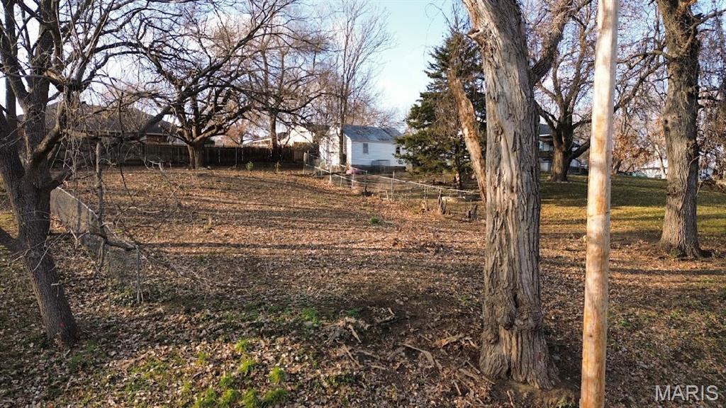 Sugar Creek - Land
