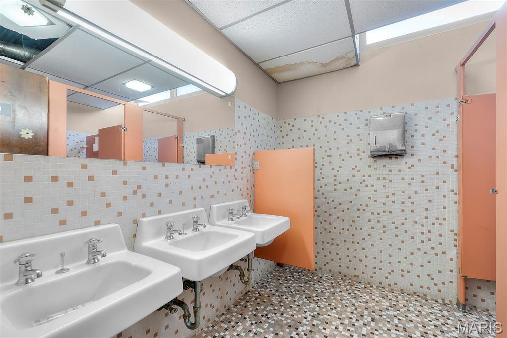 Nothdurfts Partition - Commercial Sale