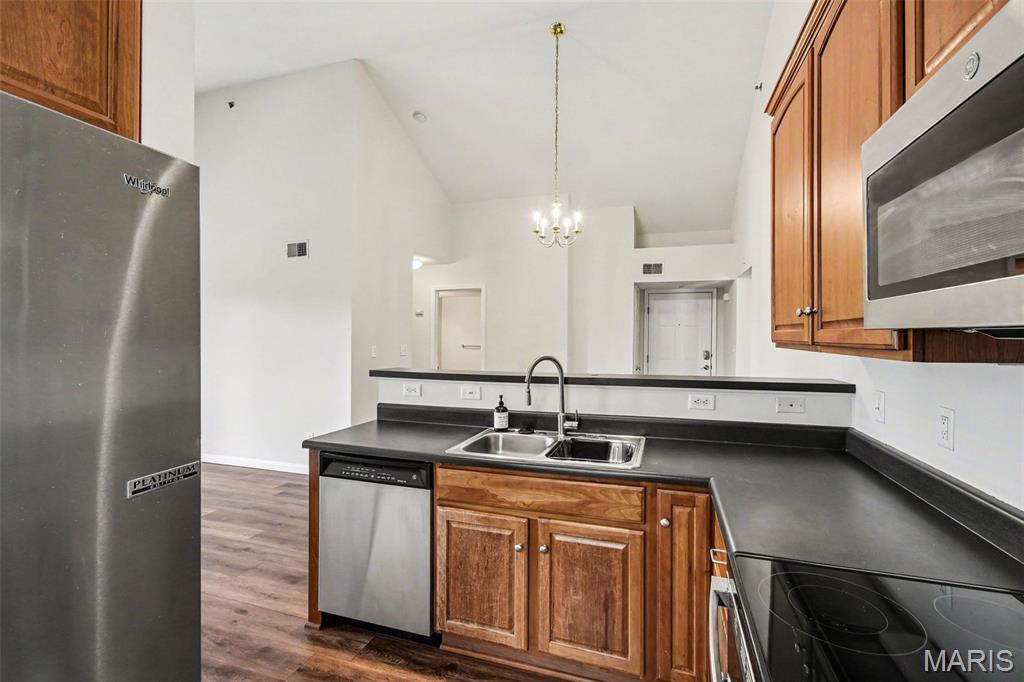 Arbor Creek Condo Seven - Residential