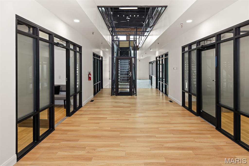 Munsons Sub - Commercial Lease