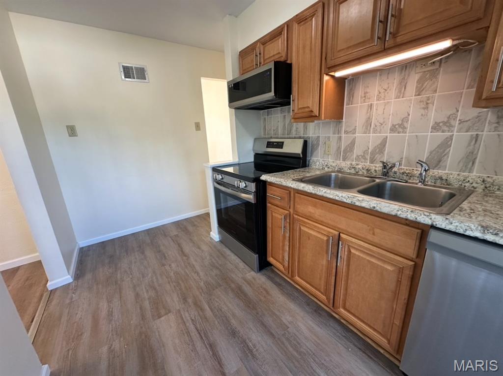 Meadow Brook Downs 4 - Residential Lease
