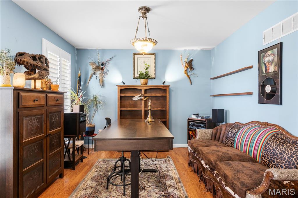 Sullivan Manors - Residential