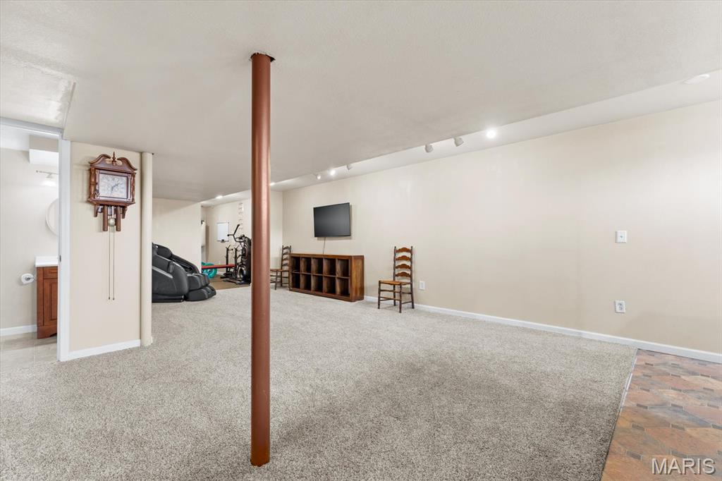 Sullivan Manors - Residential