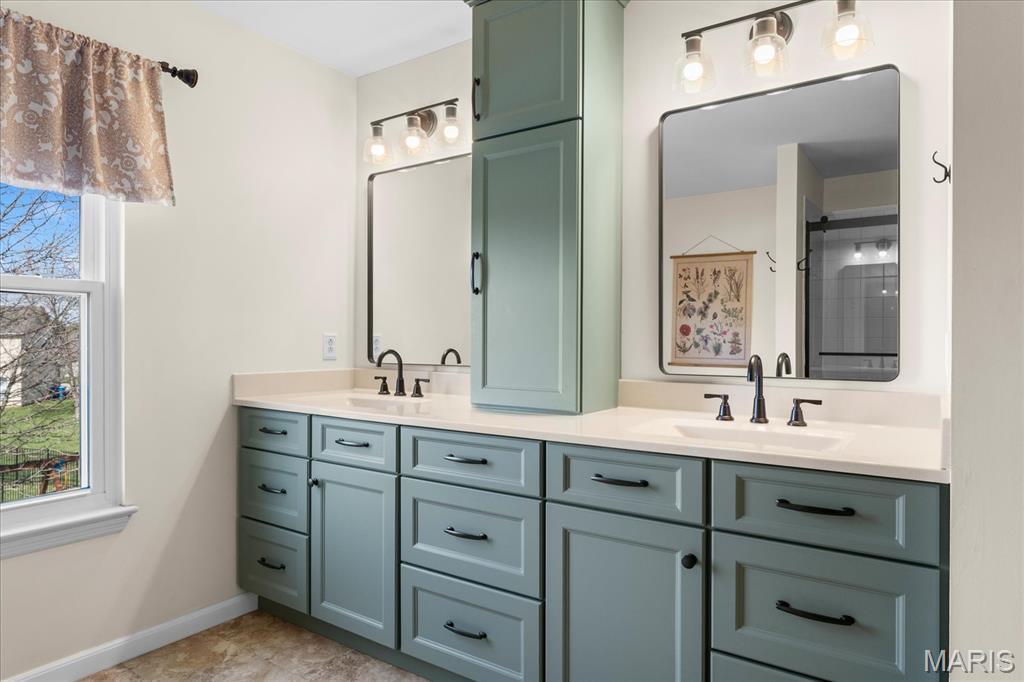 Sullivan Manors - Residential