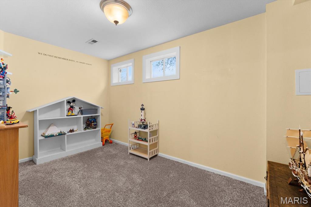 Sullivan Manors - Residential