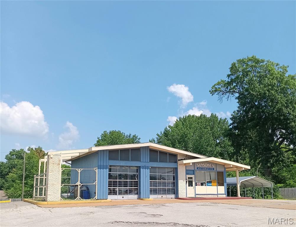 **Turnkey Operating Automotive Shop**2 Bays Include Lifts & Overhead Doors**Very Clean** Newer Roof*There is a Nice Waiting Area-Office-Storage Room & Bathroom**Big Parking Area Plus a Big .67 Acre Lot Provides Room For Expansion**Fenced Storage on Lot Plus a Large Covered Carport**Other Possible Use As A Detail Shop-Automotive Wrap-Used Auto Sales--Construction--Tree/Lawn Service--Tire Shop and More**Solid-Steady Business for over 33 years**