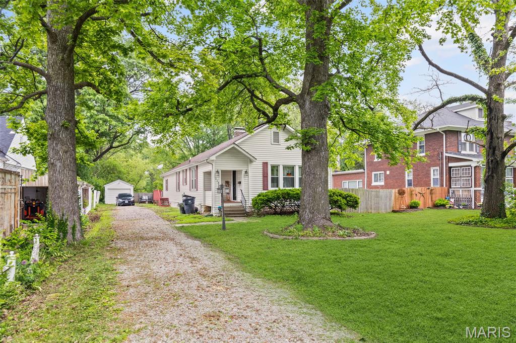 Bueschs Acres - Residential Lease