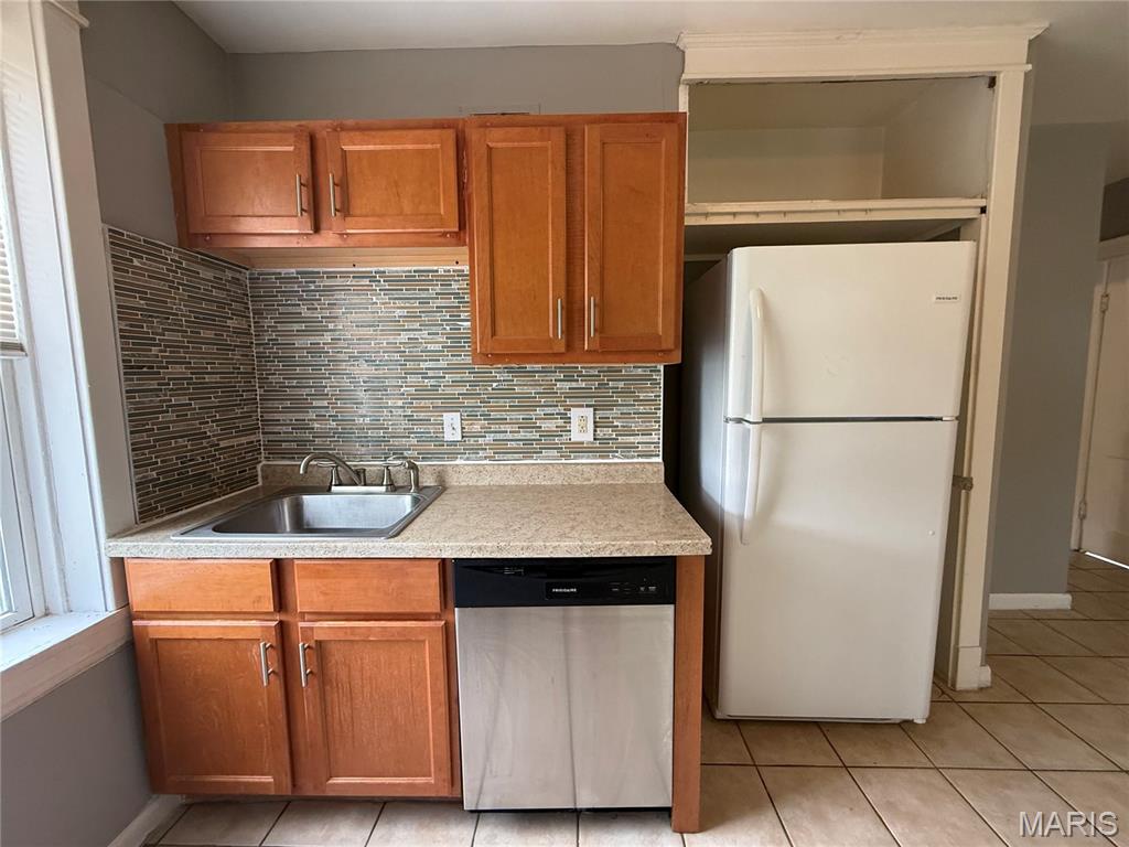 City/Stlouis - Residential Income