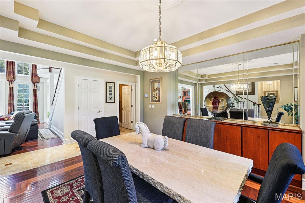 DU PONT HILLS - Residential