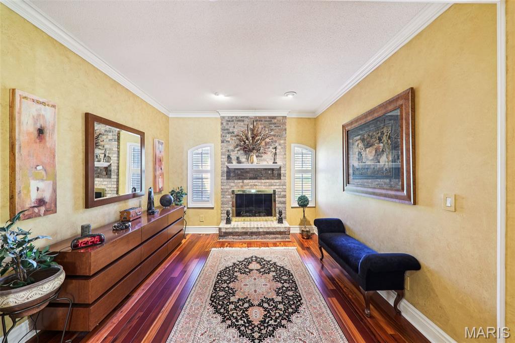 DU PONT HILLS - Residential