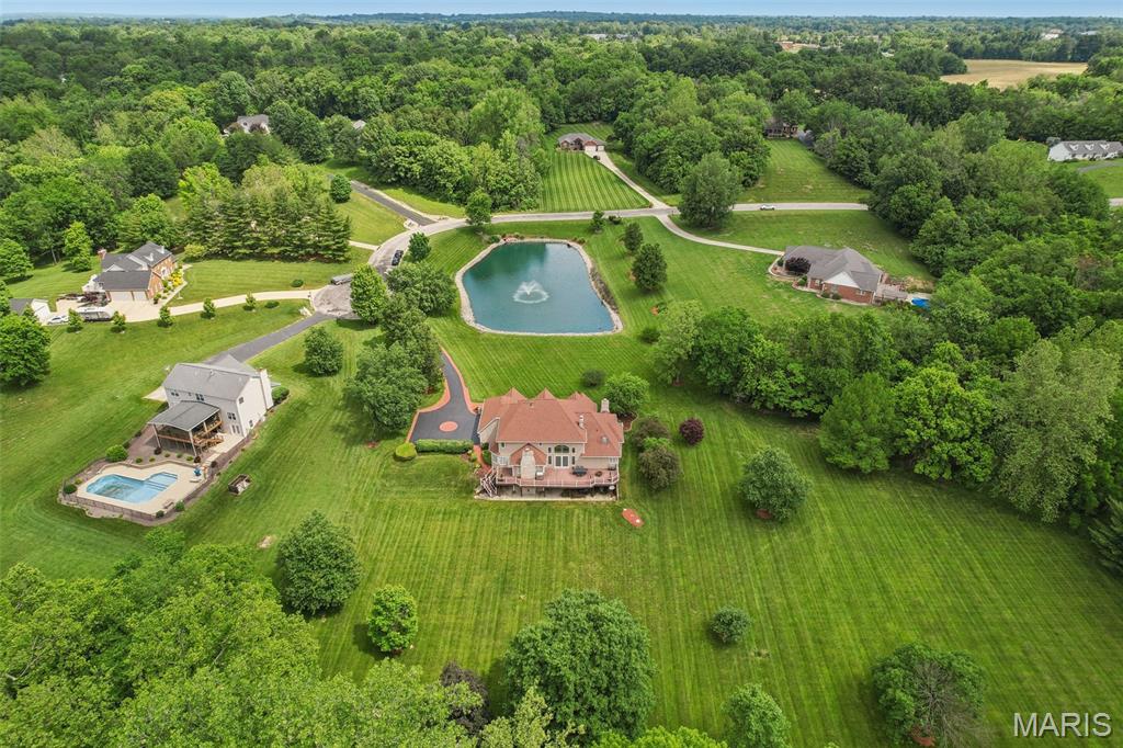 DU PONT HILLS - Residential