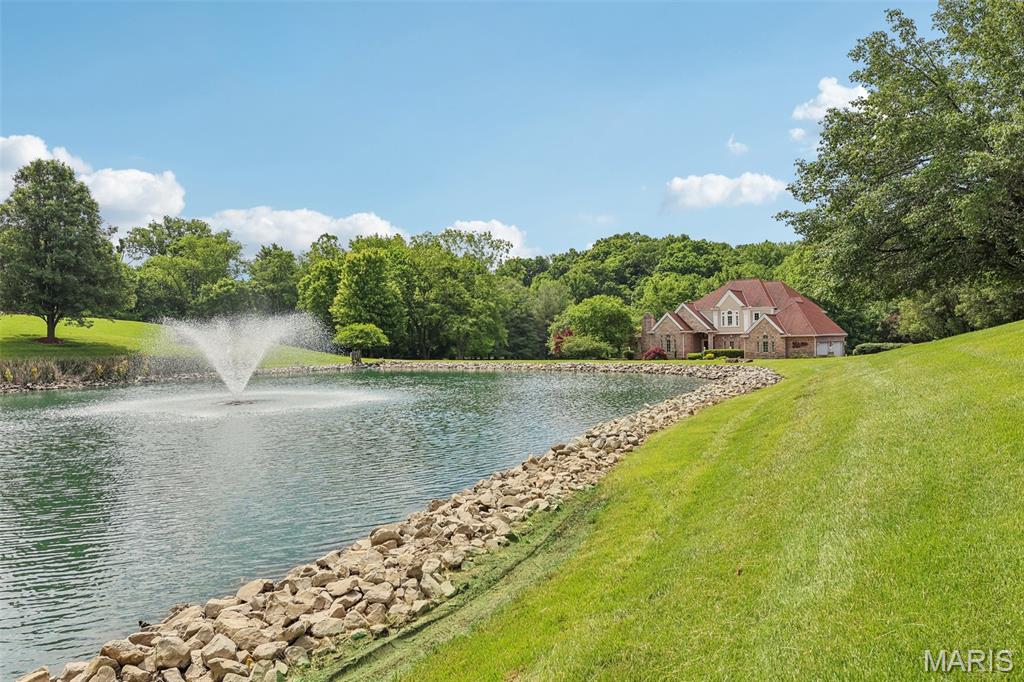 DU PONT HILLS - Residential