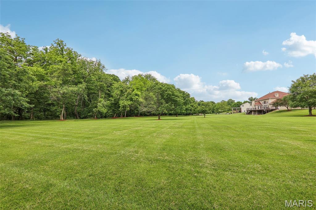 DU PONT HILLS - Residential