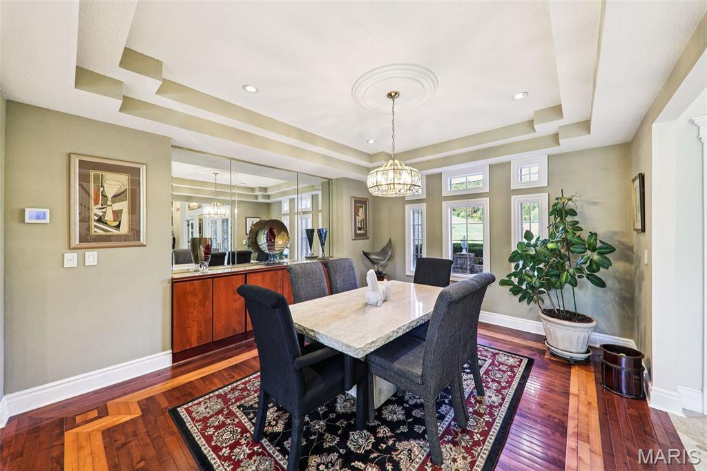 DU PONT HILLS - Residential
