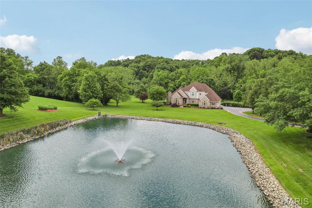DU PONT HILLS - Residential