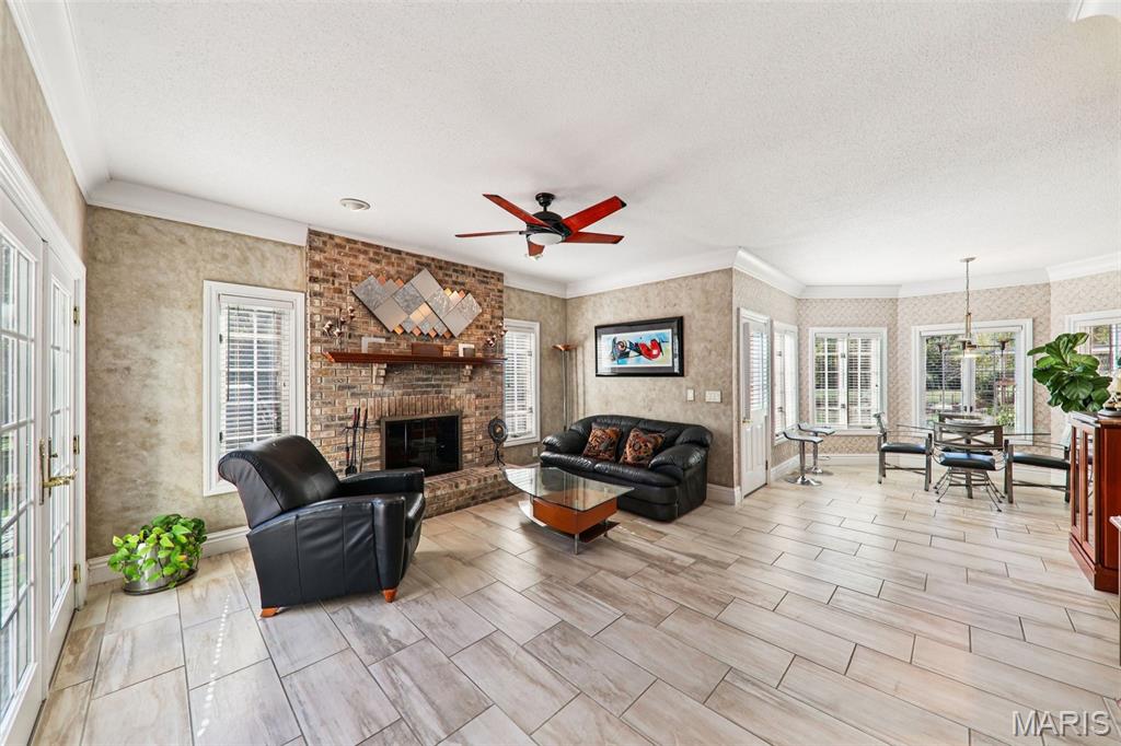 DU PONT HILLS - Residential