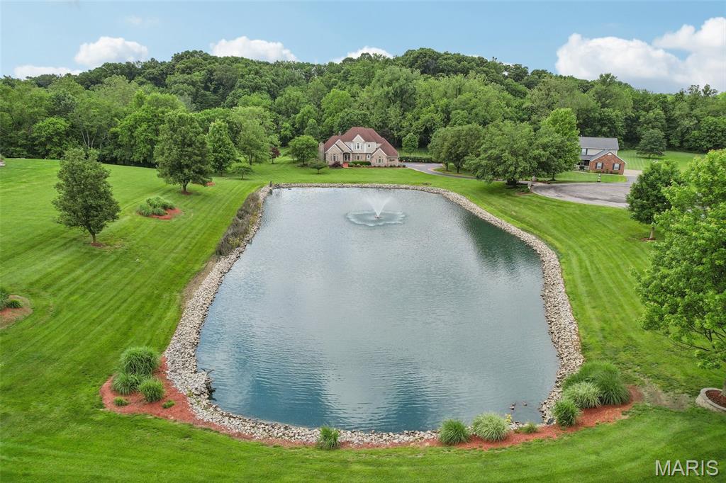 DU PONT HILLS - Residential